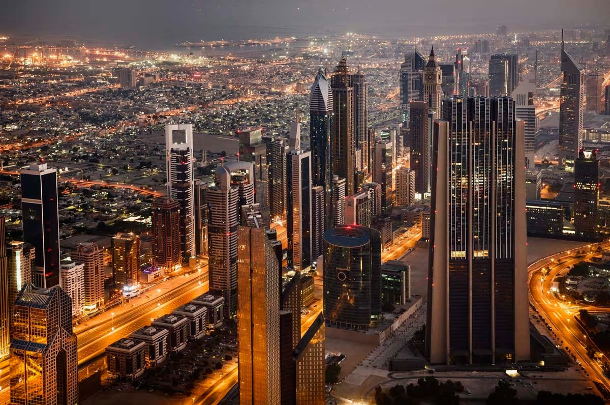 La-vista-de-Sheikh-Zayed-Road-en-Dubai